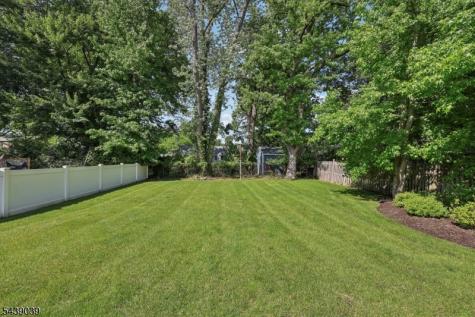 676 Ridgewood Road Oradell NJ 07649