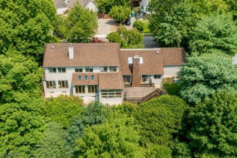 8 Woods Lane Chatham NJ 07928