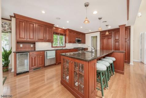 8 Woods Lane Chatham NJ 07928