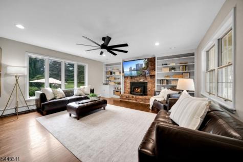5 Fieldstone Drive Clinton NJ 08833