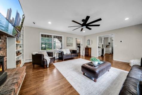 5 Fieldstone Drive Clinton NJ 08833