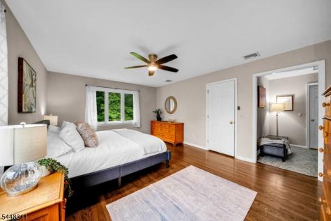 5 Fieldstone Drive Clinton NJ 08833