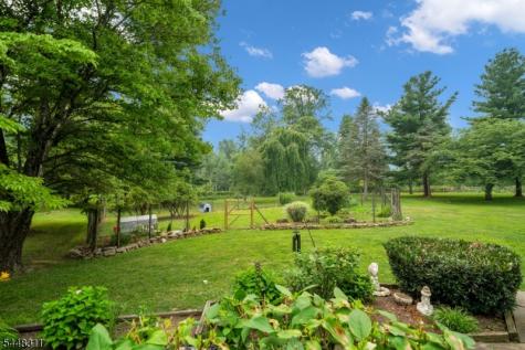 5 Fieldstone Drive Clinton NJ 08833