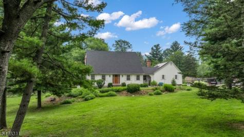 5 Fieldstone Drive Clinton NJ 08833