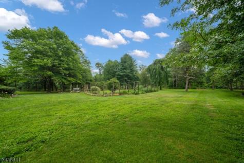 5 Fieldstone Drive Clinton NJ 08833