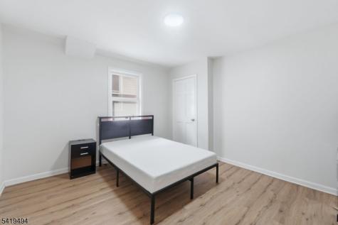64 Willoughby Street Newark NJ 07112