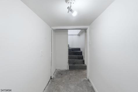 64 Willoughby Street Newark NJ 07112