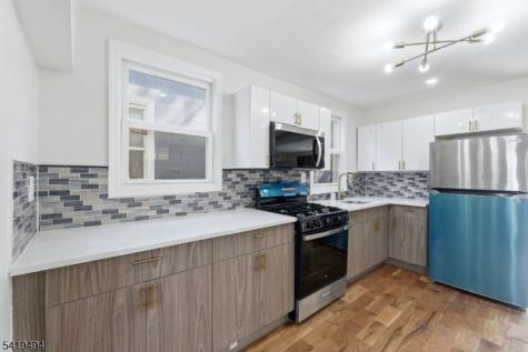 64 Willoughby Street Newark NJ 07112