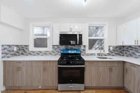 64 Willoughby Street Newark NJ 07112