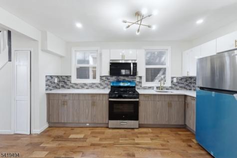 64 Willoughby Street Newark NJ 07112