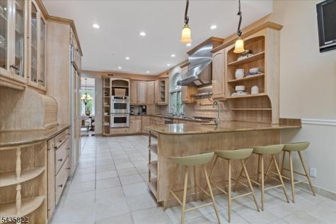 31 Forest Hills Way Cedar Grove NJ 07009