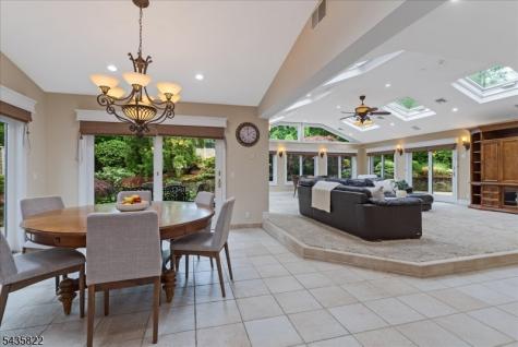 31 Forest Hills Way Cedar Grove NJ 07009