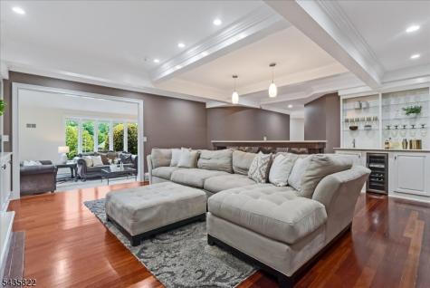 31 Forest Hills Way Cedar Grove NJ 07009