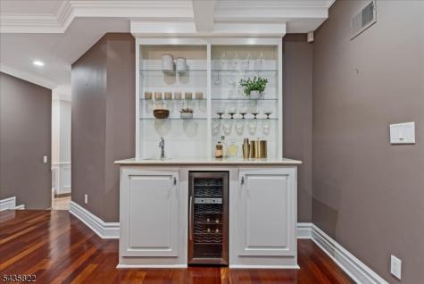 31 Forest Hills Way Cedar Grove NJ 07009
