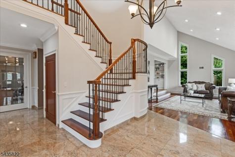 31 Forest Hills Way Cedar Grove NJ 07009
