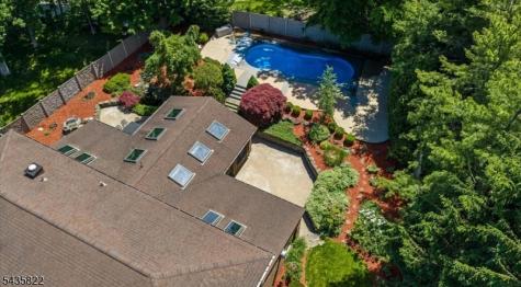 31 Forest Hills Way Cedar Grove NJ 07009