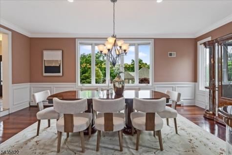 31 Forest Hills Way Cedar Grove NJ 07009