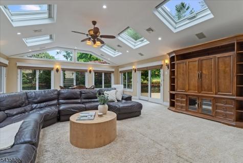 31 Forest Hills Way Cedar Grove NJ 07009