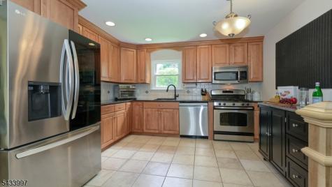 42 Stirling Lane Wayne NJ 07470