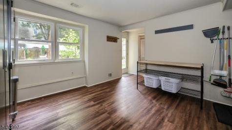 42 Stirling Lane Wayne NJ 07470
