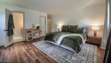 42 Stirling Lane Wayne NJ 07470