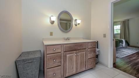 42 Stirling Lane Wayne NJ 07470