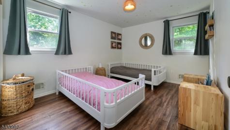 42 Stirling Lane Wayne NJ 07470