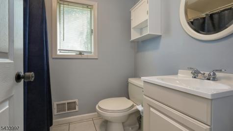 42 Stirling Lane Wayne NJ 07470