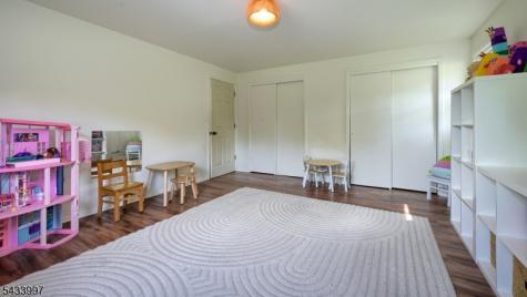 42 Stirling Lane Wayne NJ 07470