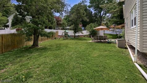 42 Stirling Lane Wayne NJ 07470