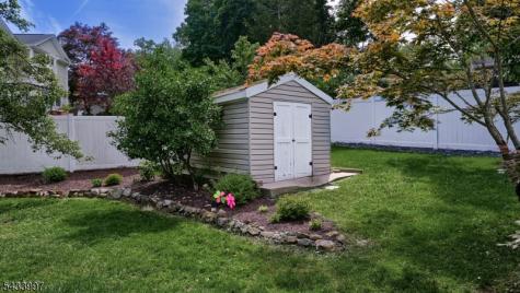42 Stirling Lane Wayne NJ 07470
