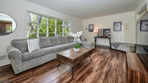 42 Stirling Lane Wayne NJ 07470