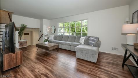 42 Stirling Lane Wayne NJ 07470