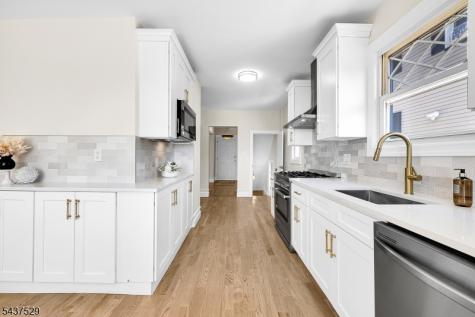132 Argyle Place Kearny NJ 07032