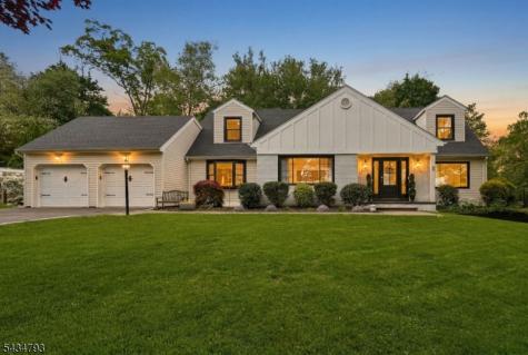 11 Auriemma Court Roxbury NJ 07850
