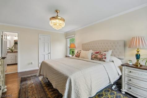 11 Auriemma Court Roxbury NJ 07850