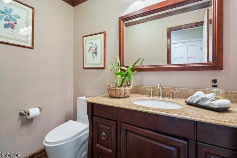11 Auriemma Court Roxbury NJ 07850