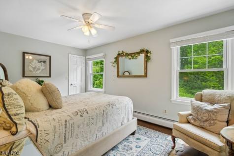 11 Auriemma Court Roxbury NJ 07850