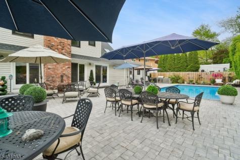 11 Auriemma Court Roxbury NJ 07850