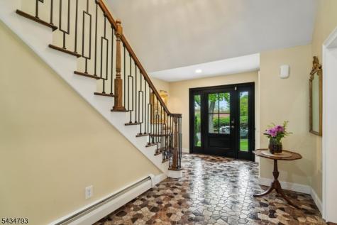 11 Auriemma Court Roxbury NJ 07850
