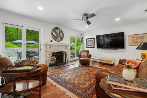 11 Auriemma Court Roxbury NJ 07850