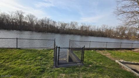 54 Riverview Circle Little Falls NJ 07424