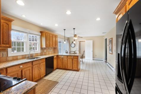 64 Country Club Lane Harmony NJ 08865