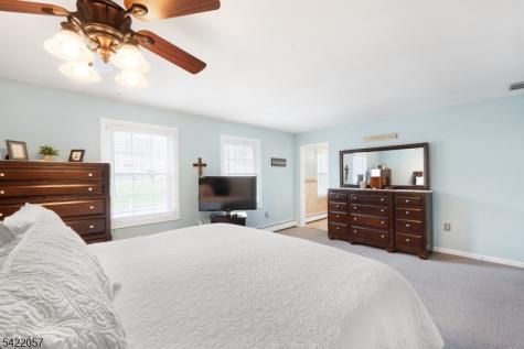 64 Country Club Lane Harmony NJ 08865