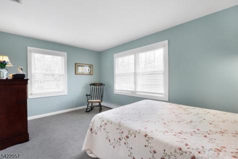 64 Country Club Lane Harmony NJ 08865