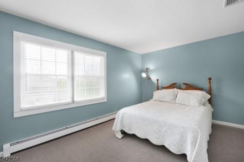64 Country Club Lane Harmony NJ 08865