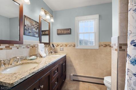 64 Country Club Lane Harmony NJ 08865