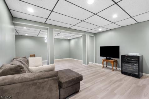64 Country Club Lane Harmony NJ 08865