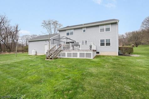 64 Country Club Lane Harmony NJ 08865