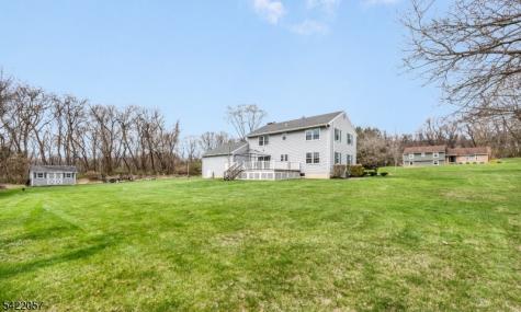 64 Country Club Lane Harmony NJ 08865